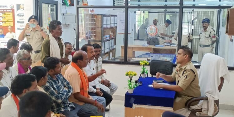 *“एक थाना–एक सप्ताह” पहल, अब थाना बनेगा पुलिस कप्तान का कार्यालय।*  *पुलिस अधीक्षक स्वयं थाने में रहकर करेंगे जनसुनवाई, पुलिसिंग की समीक्षा और कानून-व्यवस्था की निगरानी।*