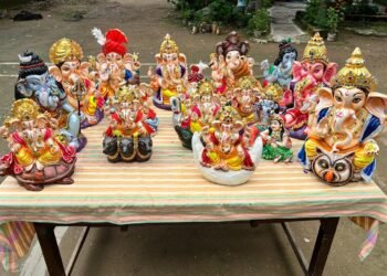 *आस्था के साथ पर्यावरण संरक्षण का संदेश दे रही बंदियों की गणेश प्रतिमाएं*  *केंद्रीय जेल रायपुर में बंदियों ने मिट्टी से तैयार की 500 पर्यावरण-अनुकूल गणेश प्रतिमाएं*