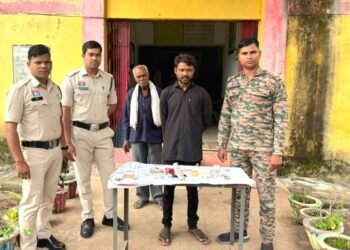 *सूने मकान में चोरी करने वाला आरोपी गिरफ्तार।*  *चोरी गए सोने-चांदी के आभूषण आरोपी के कब्जे से पुलिस ने किया बरामद।*